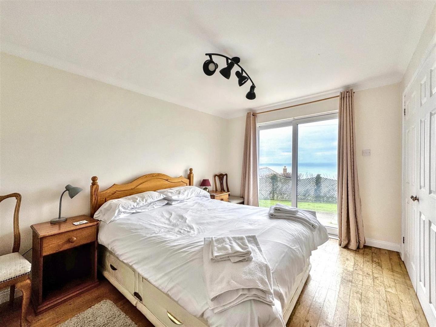 5-bedroom Detached House With Amazing Sea Views Holiday home