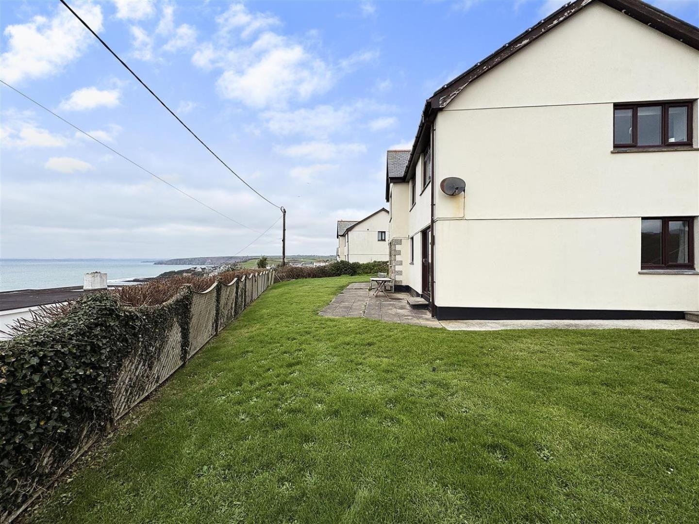 5-bedroom Detached House With Amazing Sea Views Holiday home Porthleven
